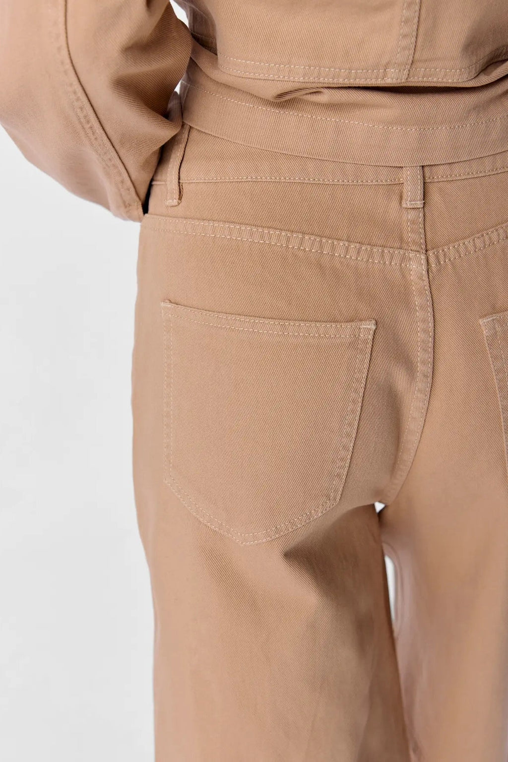 Avery Bermuda Jeans - Sandshell