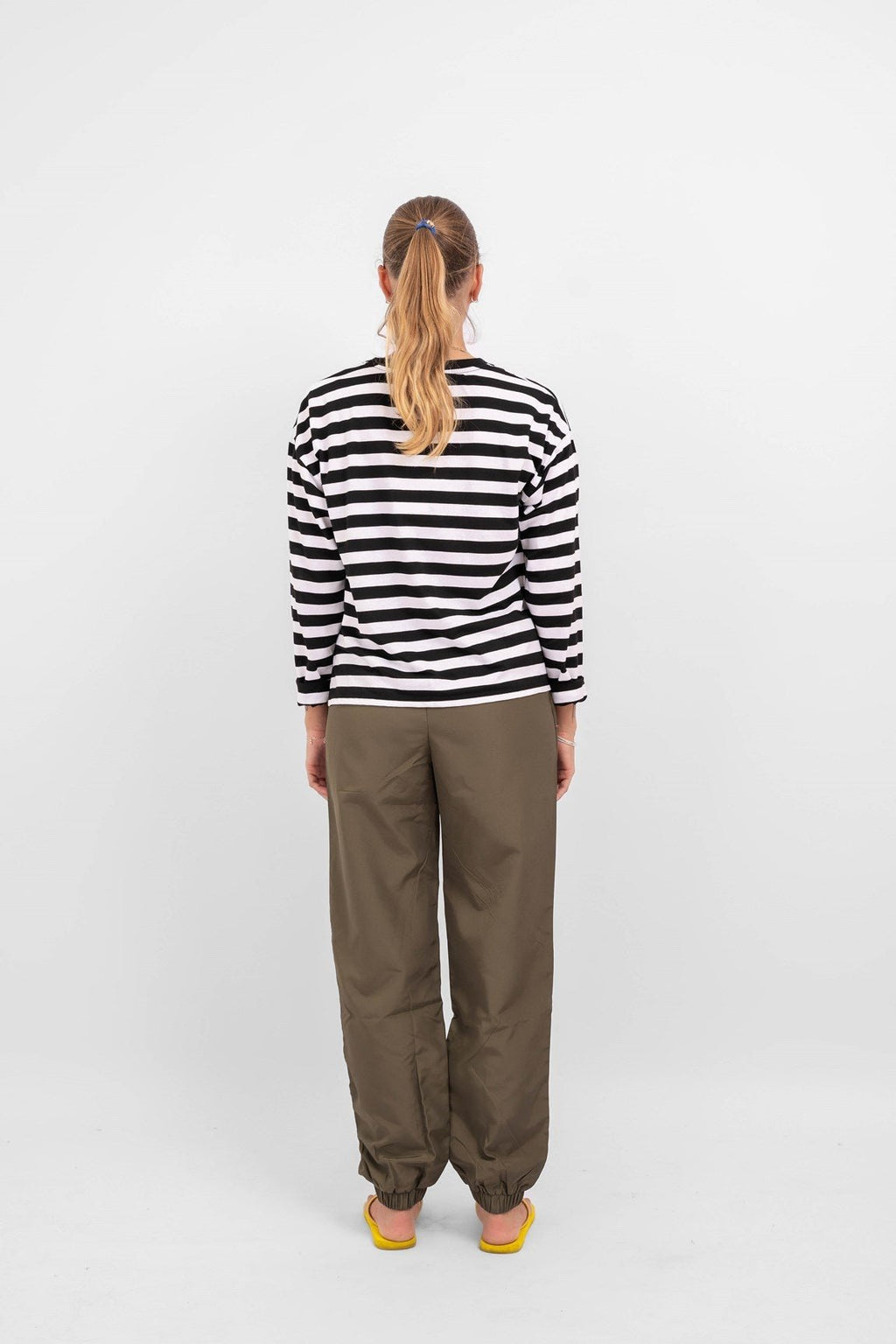 Nelli Langermet genser - Svart