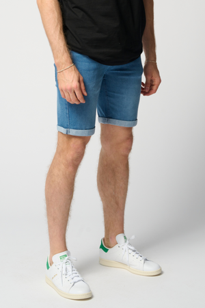 Performance Denim Shorts - Denim Blå