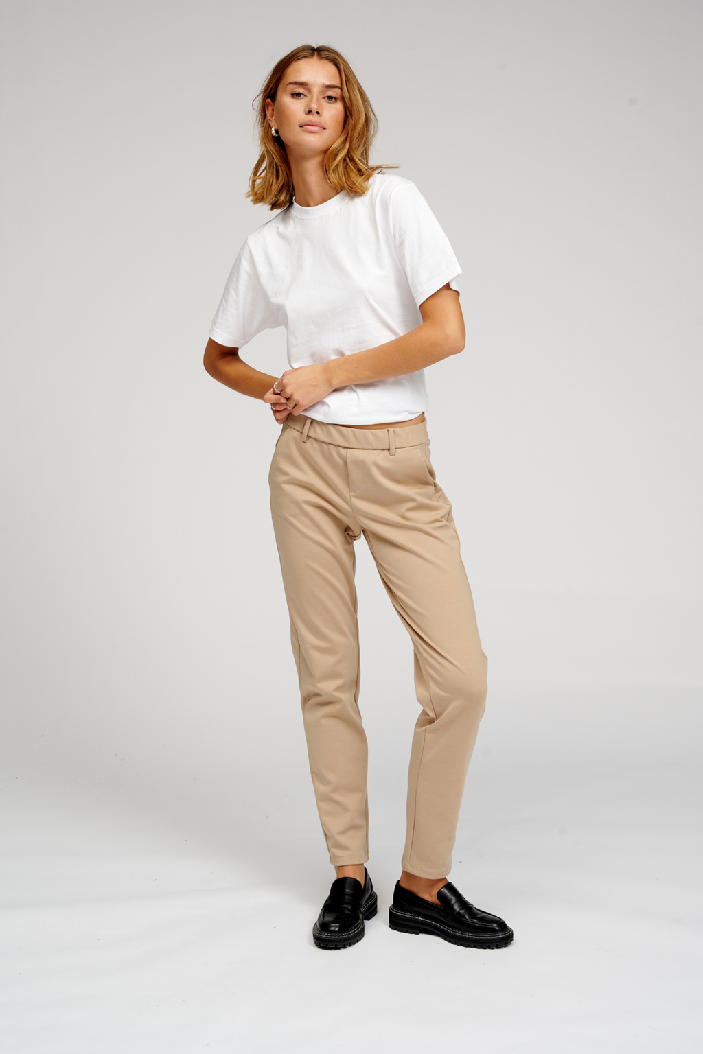 Performance Pants - Beige