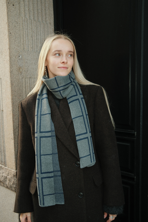 Skjerf - Navy Long Grid