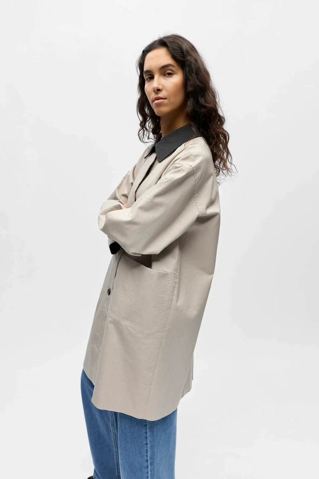 Object Alora Lang Trenchcoat - Birch Magnet