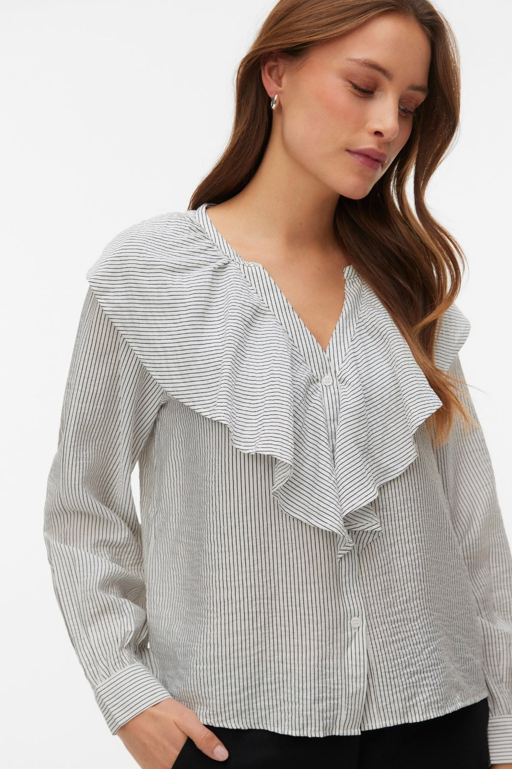 Kaja V-Neck Frill Skjorte - Snow White Amanda Black