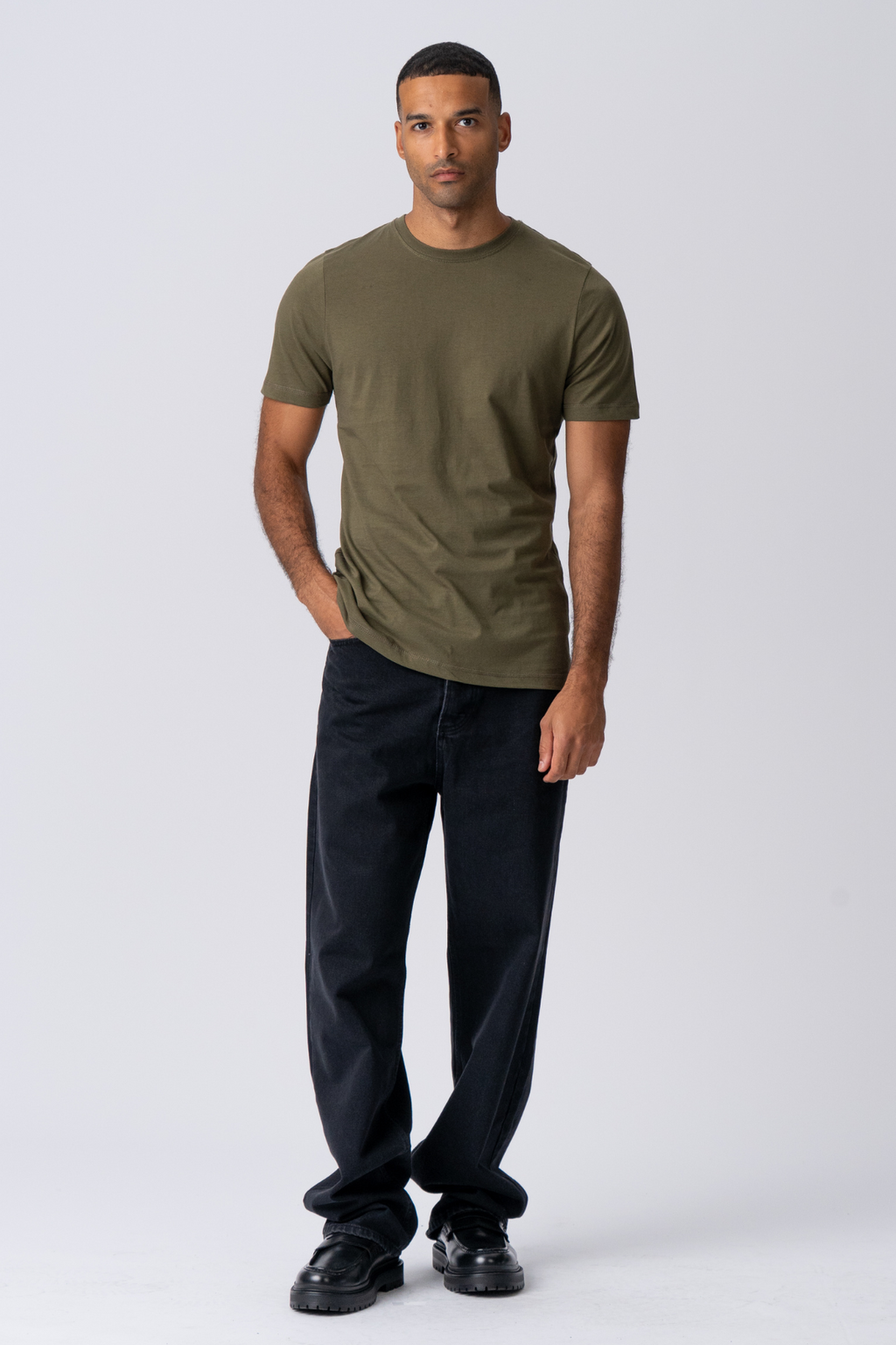 Basic T-shirt - Militærgrønn