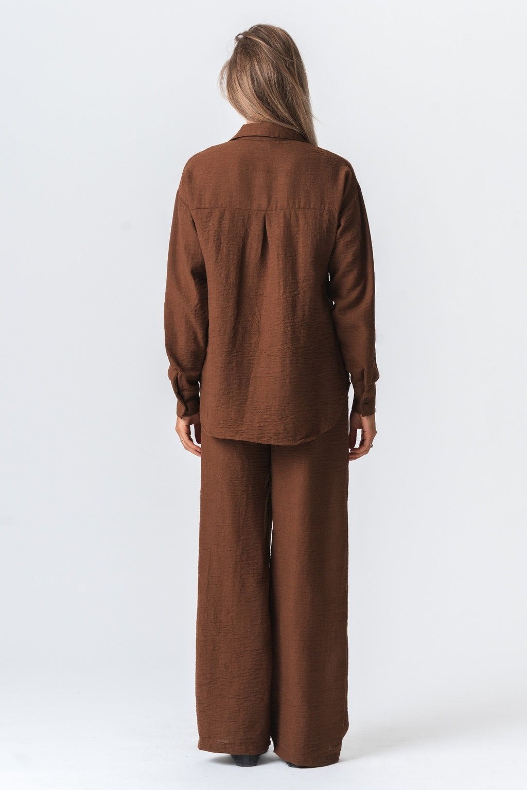 Lilly Bukser + Lilly Skjorte (Brun) – Pakketilbud