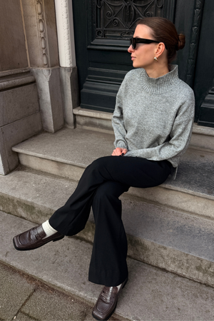 Emma Strikk - Lys Grå