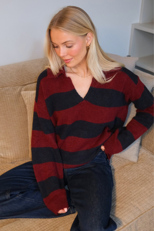 Nora Strikkegenser - Burgunder/Dyp Blå