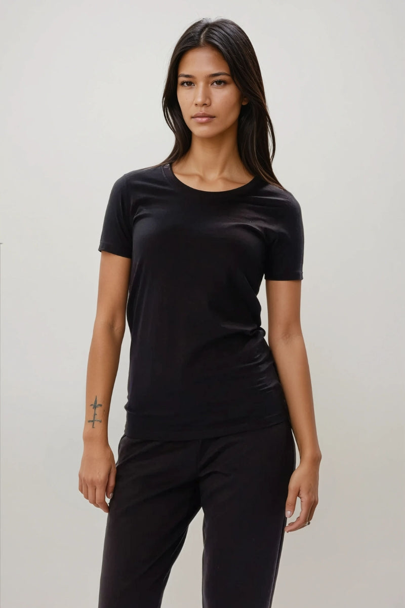 Fitted T-shirt - Svart