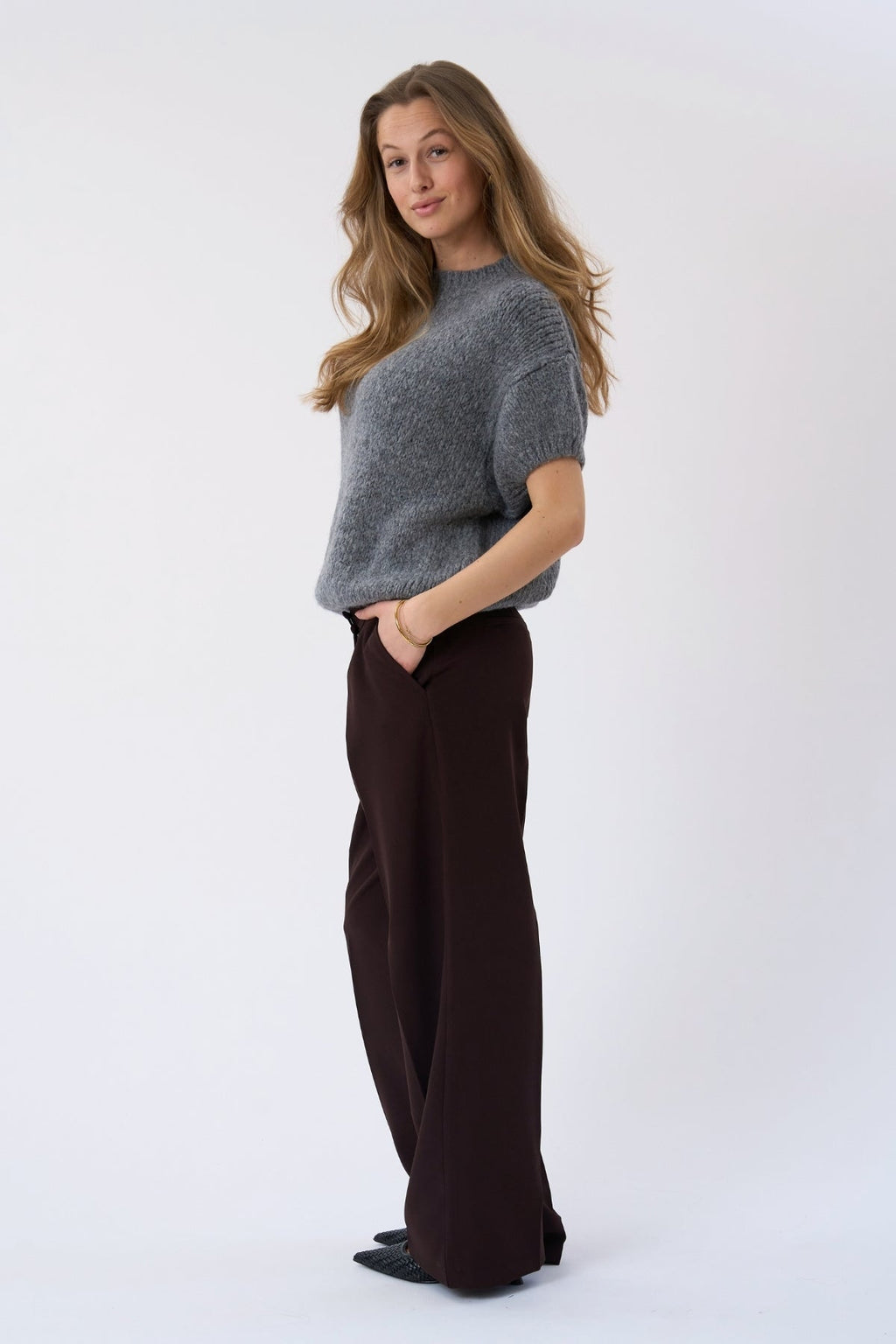 Chloe kortermet strikkegenser - Grå