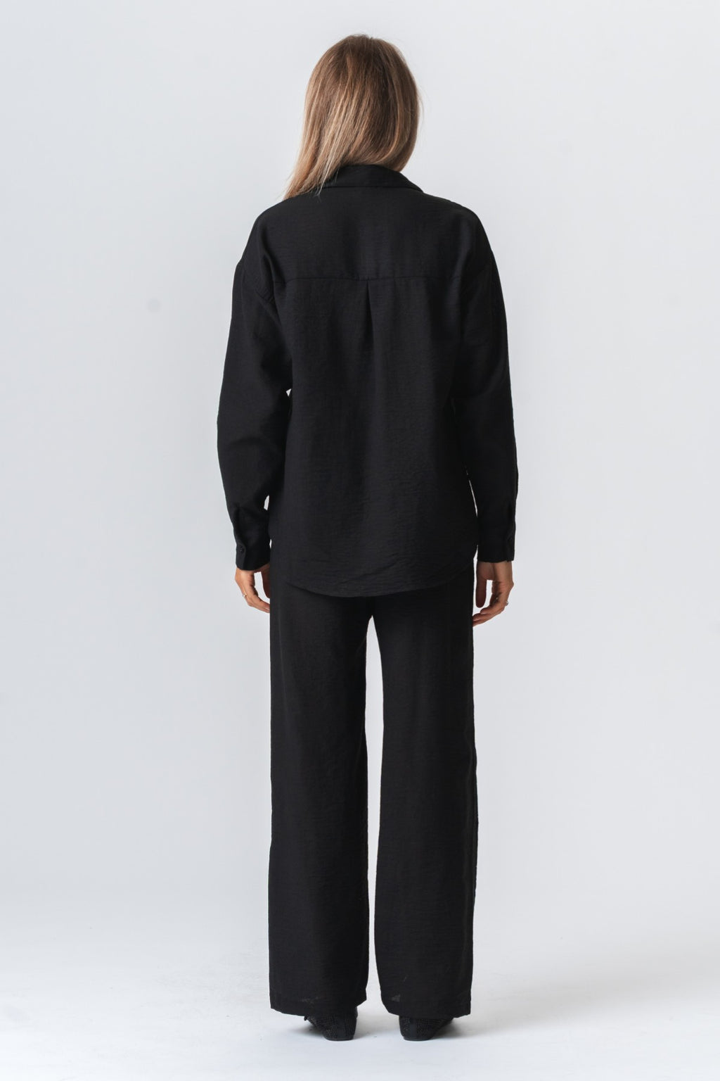Lilly Bukser + Lilly Skjorte (Svart) – Pakketilbud