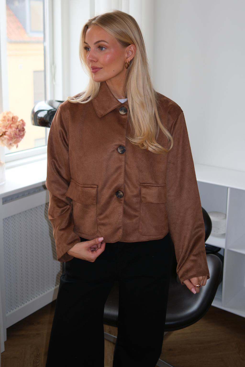 Nelly Kort Jakke - Brun