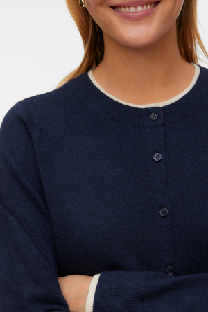 Nydelig O-hals Cardigan - Navy Blazer m. Birch