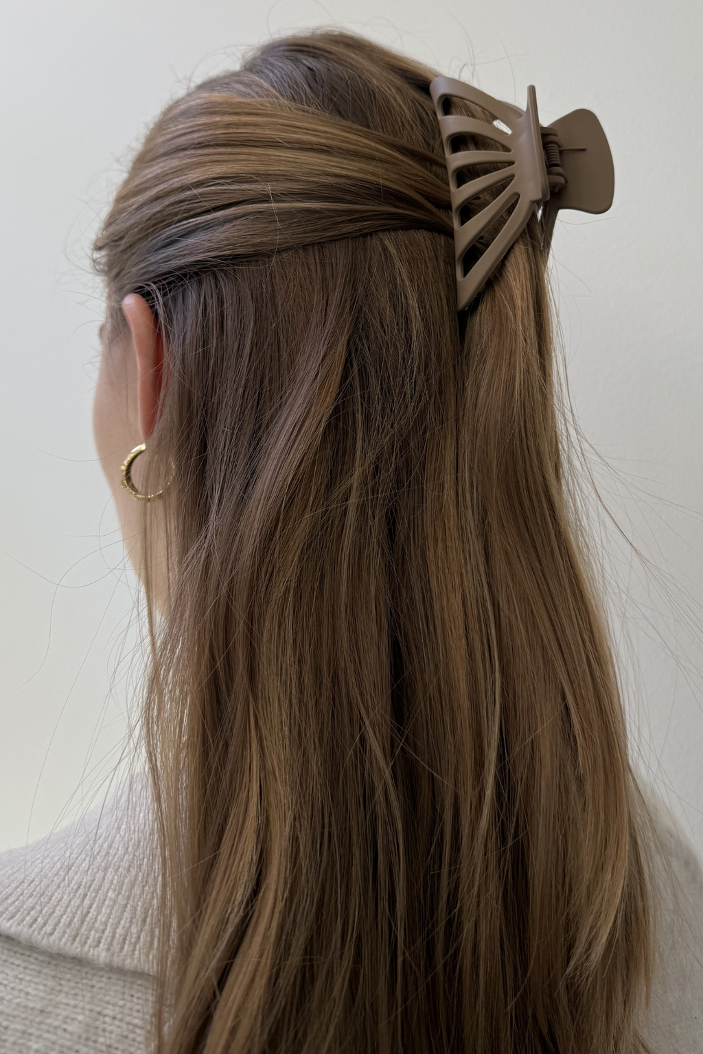 Hollow Claw Clip - Lysebrun