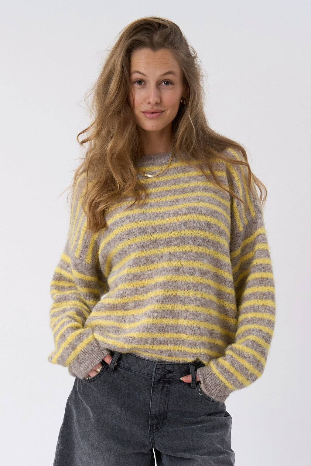 Sienna Stripete Strikkegenser - Beige/Gul