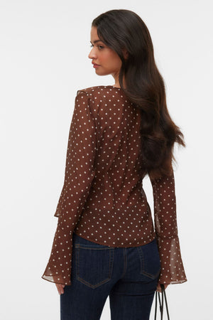 Willow Frill Topp - Chocolate Martini: Snow white dot