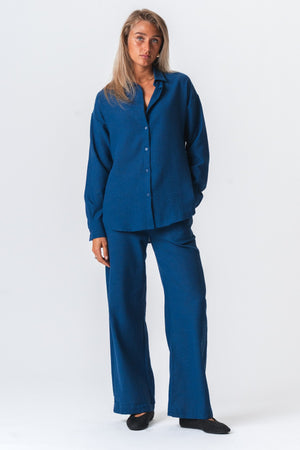 Lilly Bukser + Lilly Skjorte (Marineblå) – Pakketilbud