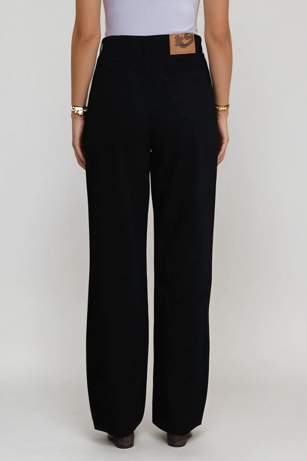 Nora Regular Jeans - Vasket Svart