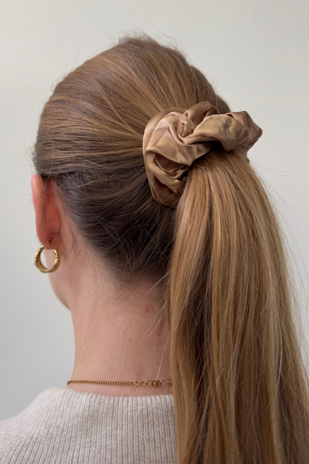 Satin Scrunchie - Lys Beige