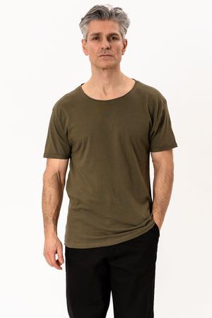 Dyp Neck T-shirt - Oliven Grønn