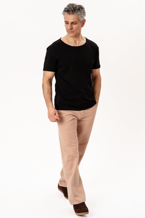 Dyp Neck T-shirt - Svart