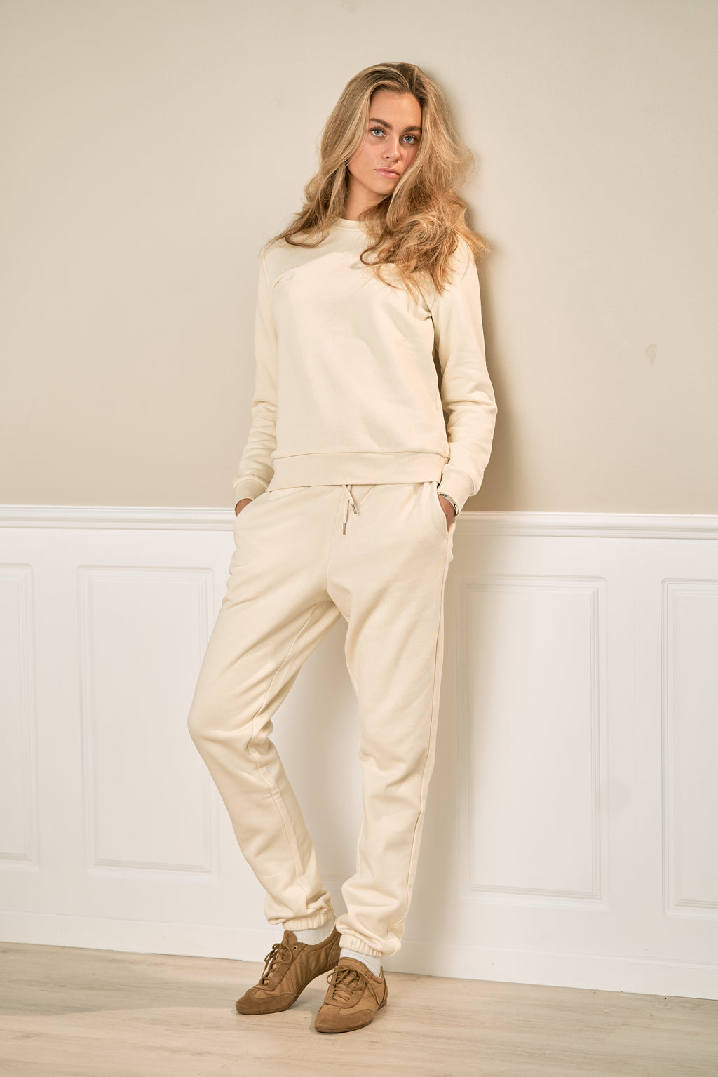 Basic joggedress med hettegenser (lys beige) - Pakketilbud (dame)