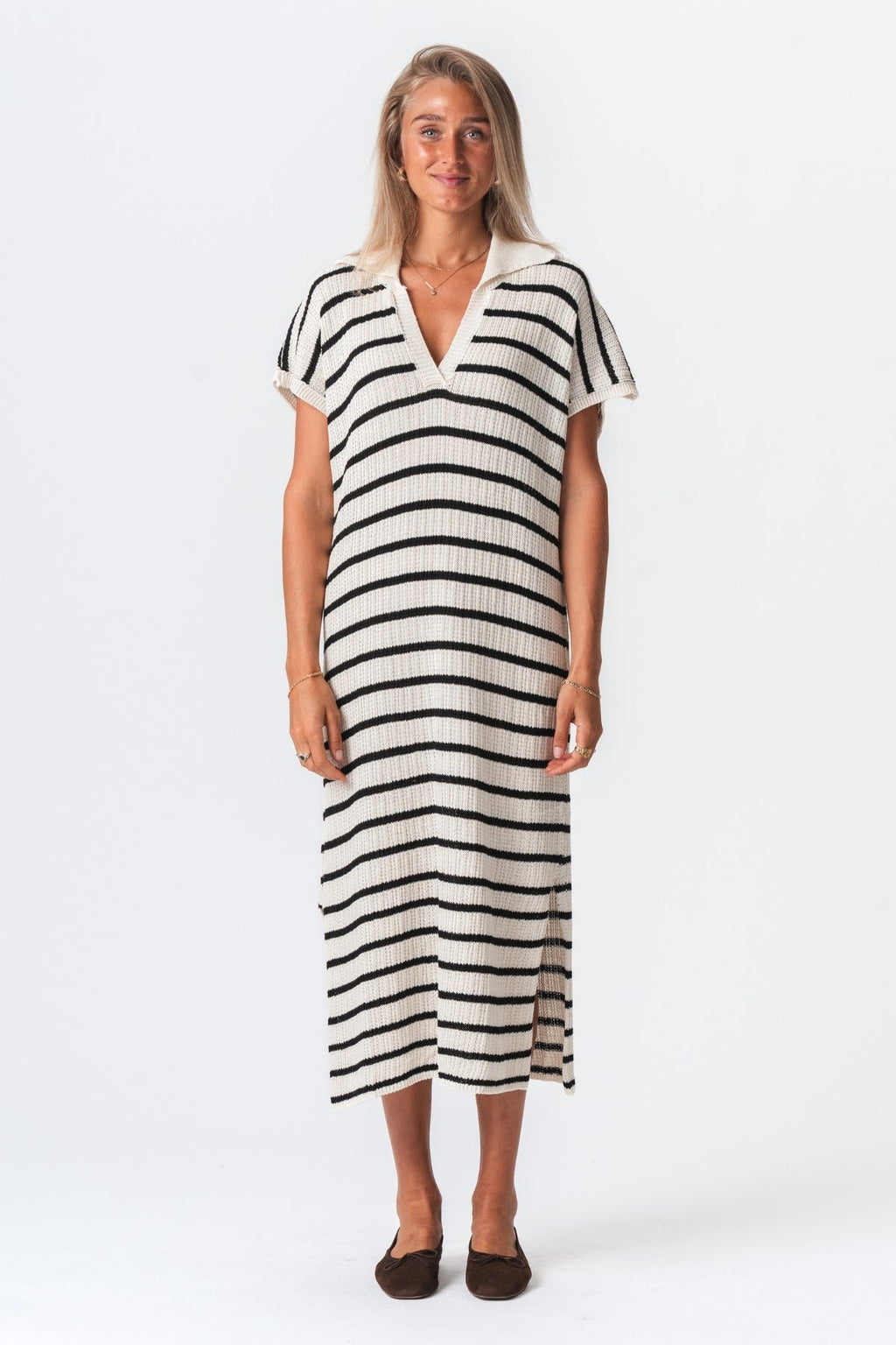 Victoria Kjole - Hvit/Svart