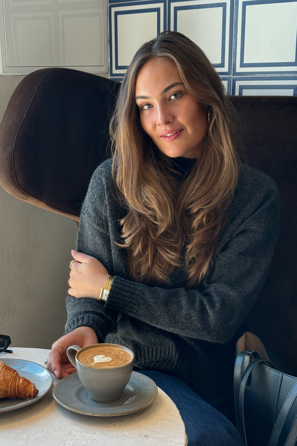 Emma Strikk - Mørk Grå