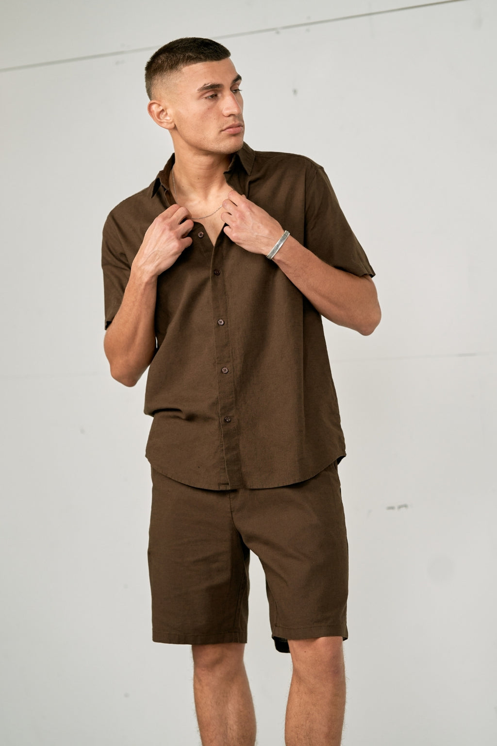 Linsesett Kortermet Skjorte + Linseshorts – Mørkebrun (Pakketilbud)