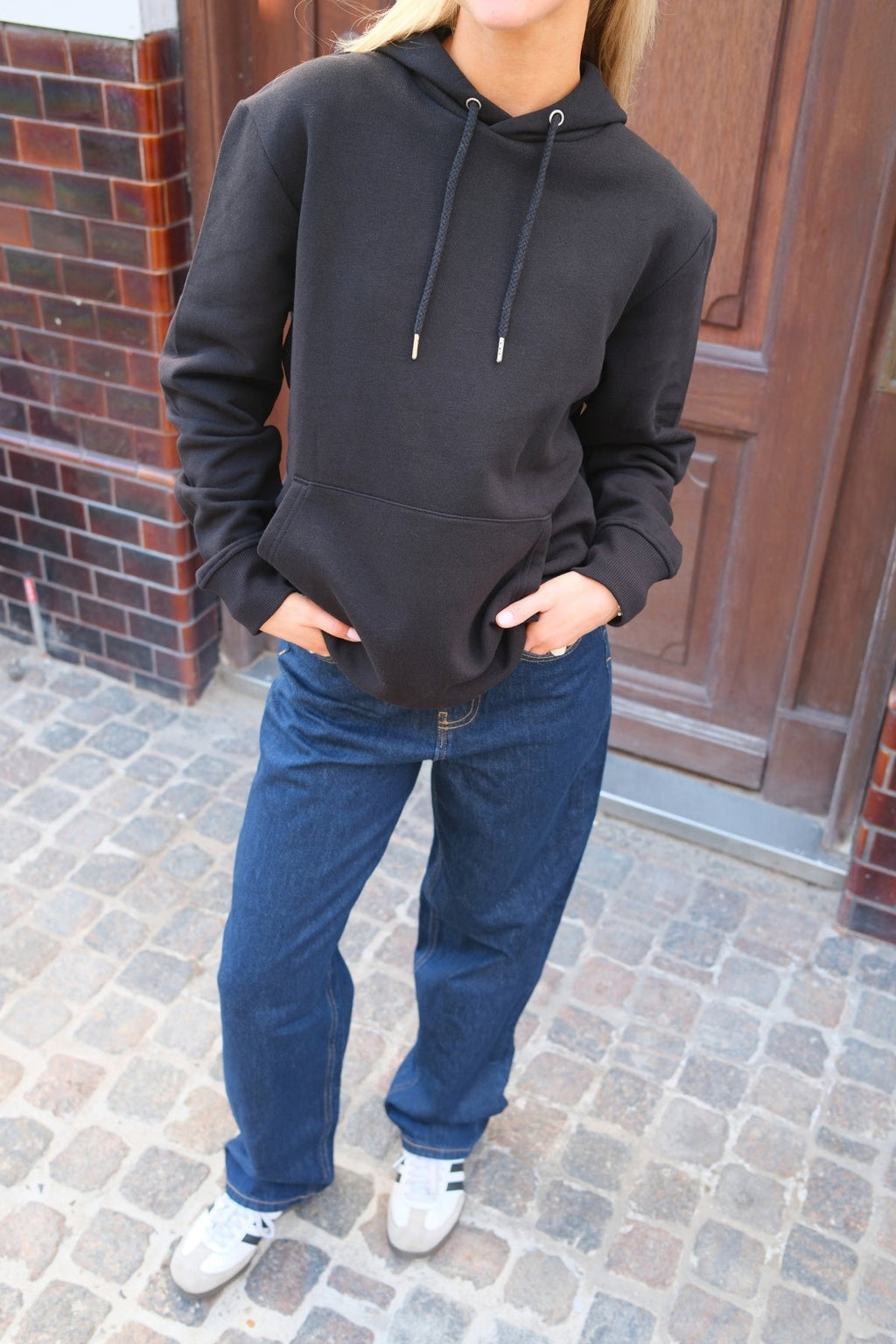 Sweatshirt Hoodie - Svart