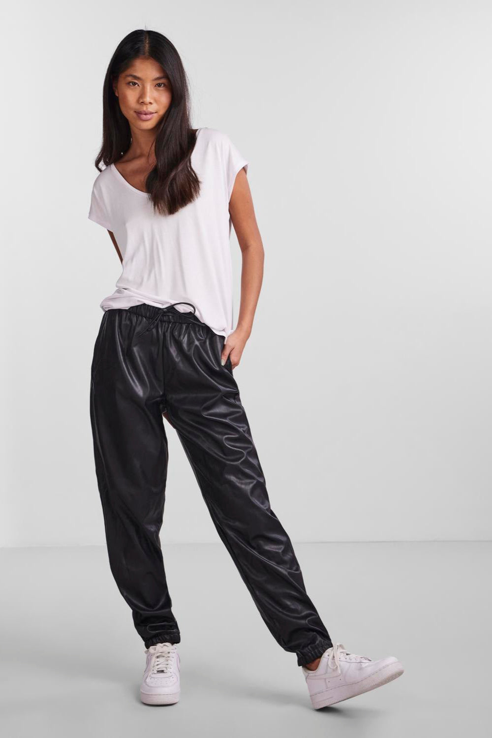 Nicole Bukser - Svart