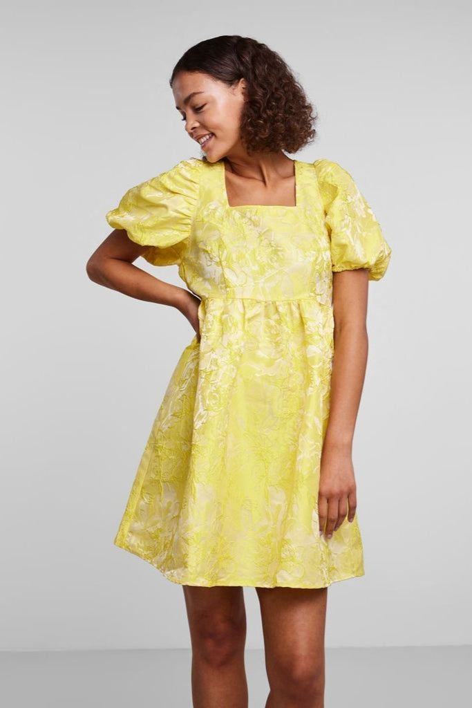 Aviona Kjole - Pale Banana