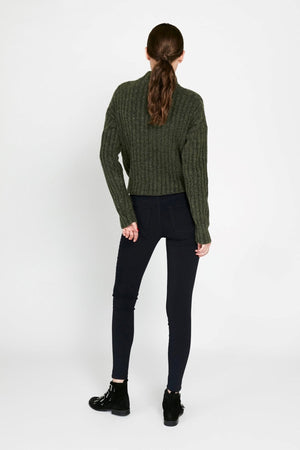 Pieces Jeans - Navy Blazer (mid waist)