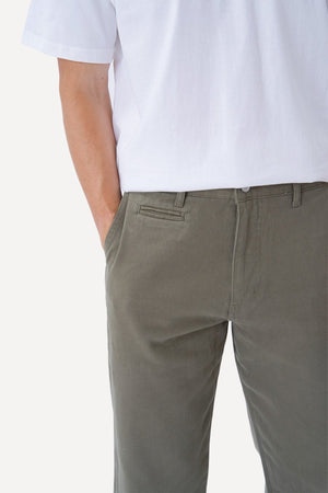 Straight Cotton Chino - Oliven
