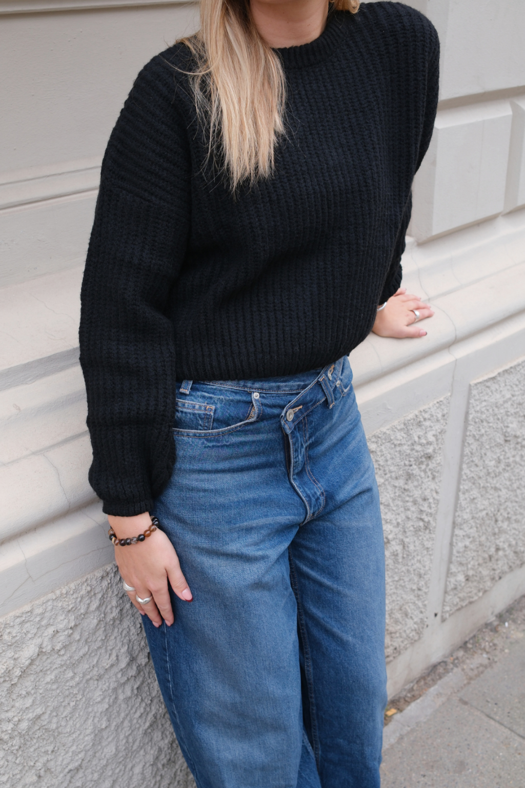 Gabriela Strikkegenser - Svart