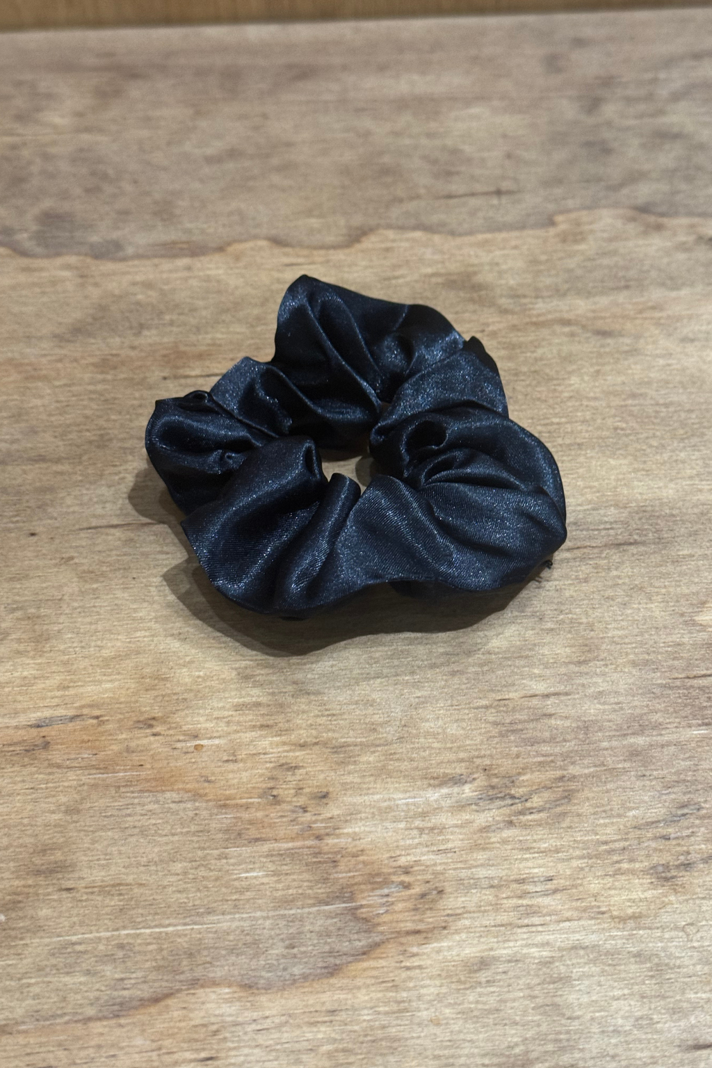 Satin Scrunchie - Svart