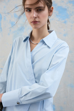 Lumi Omslagstopp med V-hals - Nantucket Breeze