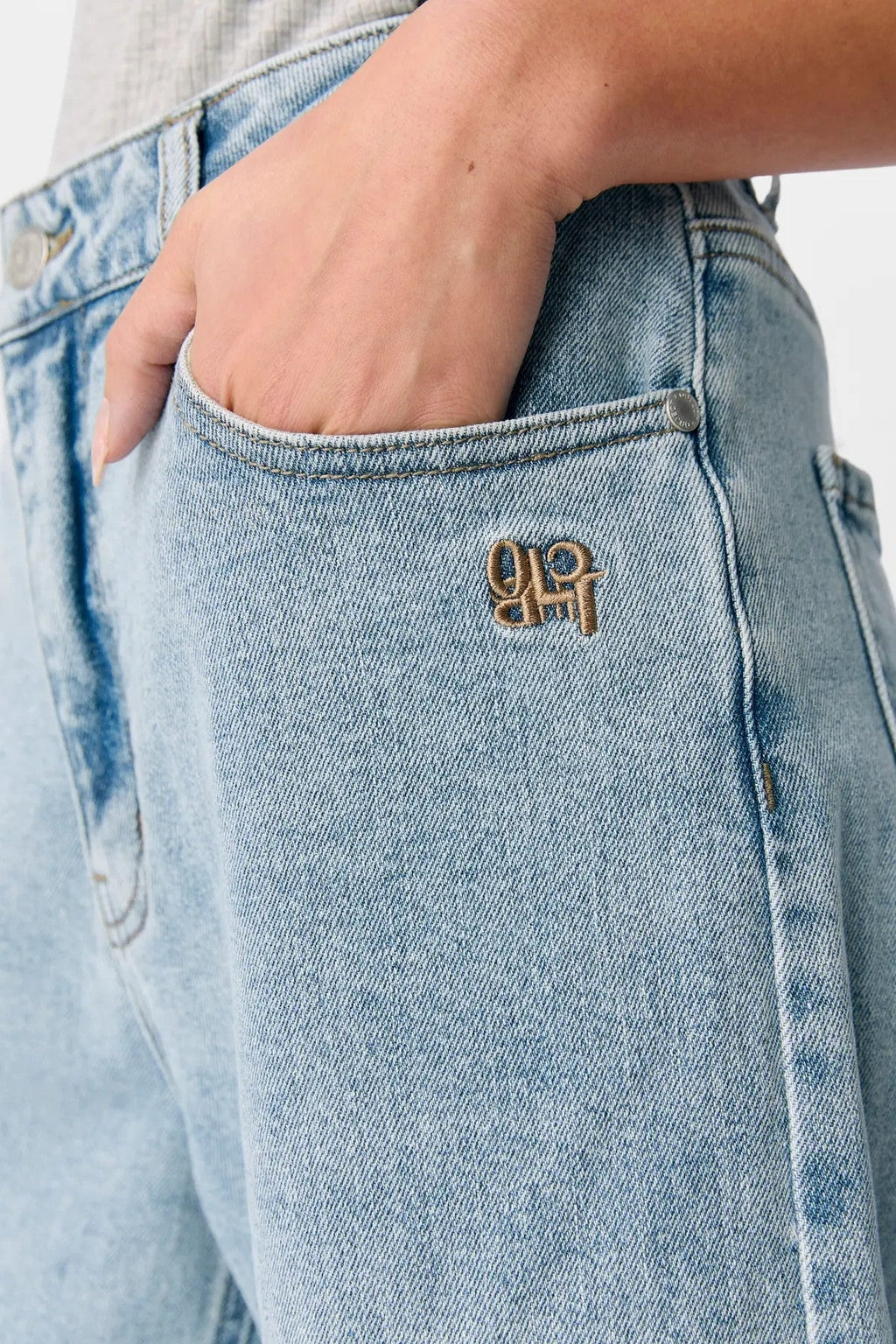 Isra Bermuda Shorts - Medium Blue Denim