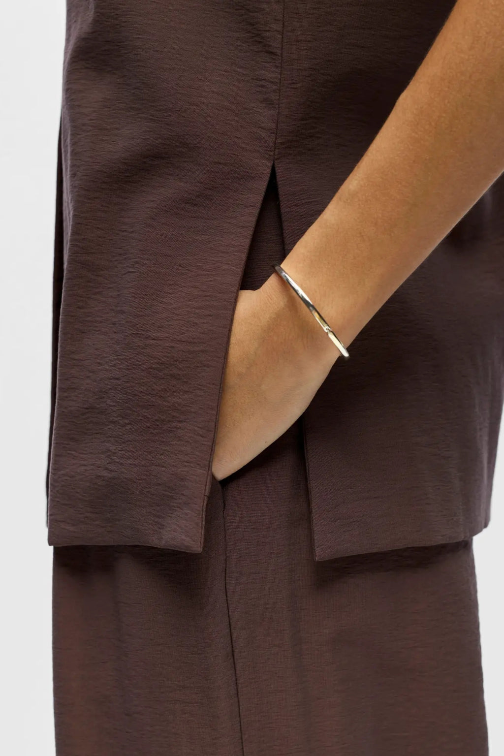 Isla Yui Vest - Seal Brown