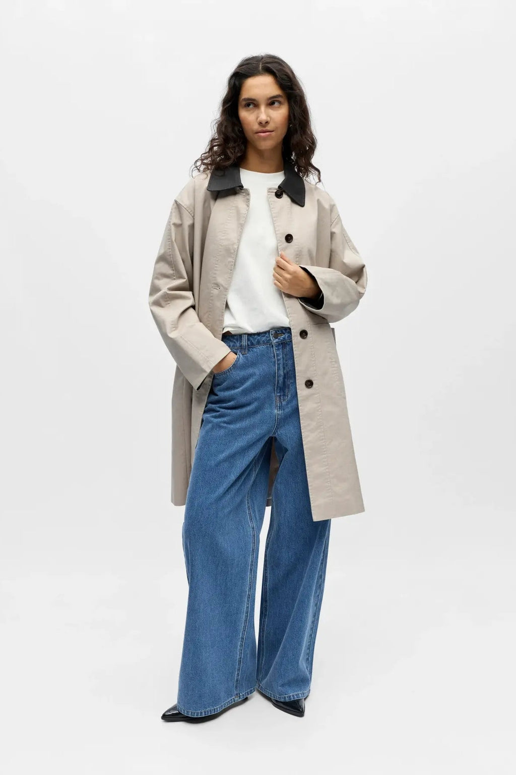 Object Alora Lang Trenchcoat - Birch Magnet