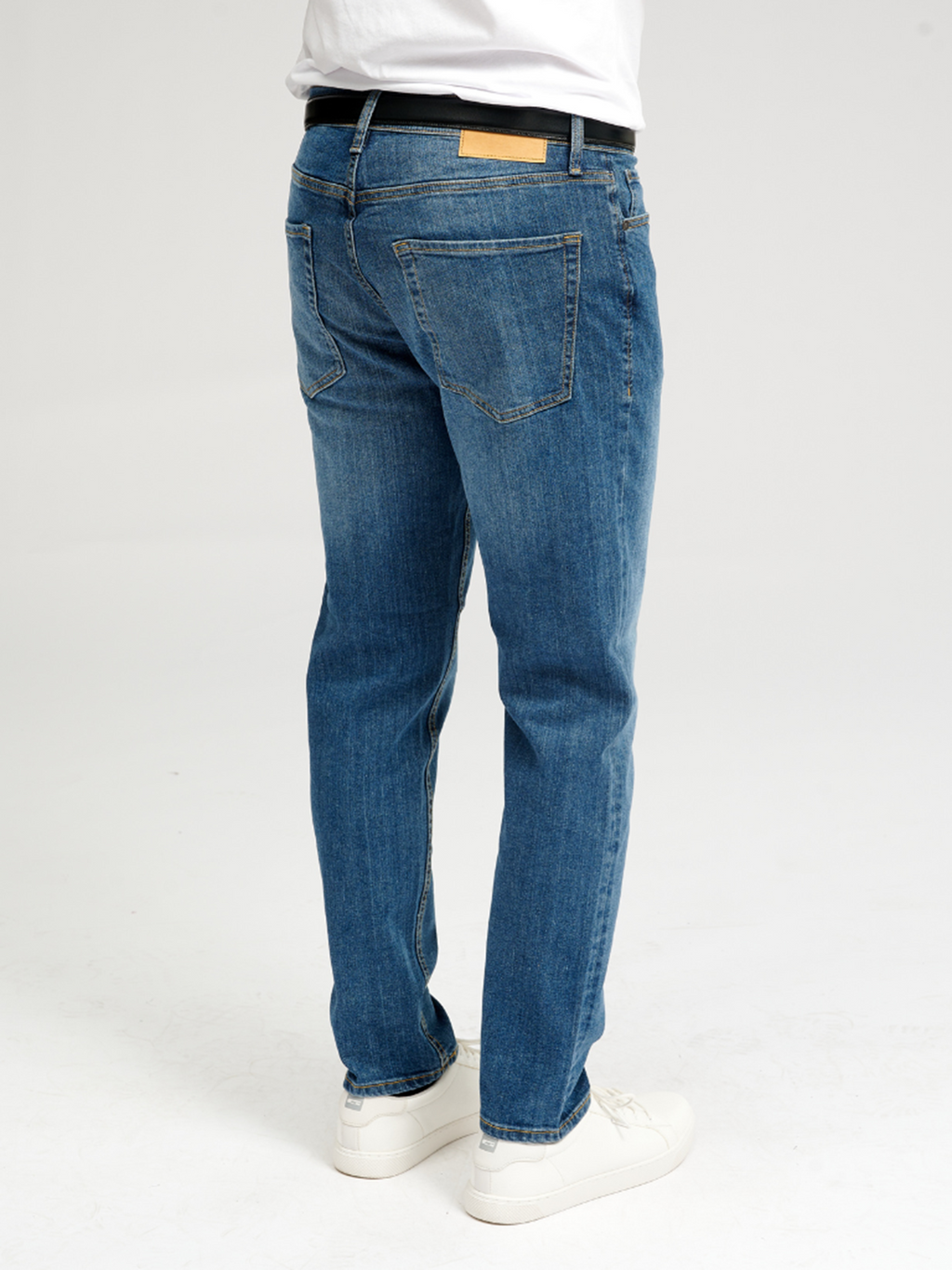 Performance Jeans (Regular) - Medium Blue Denim