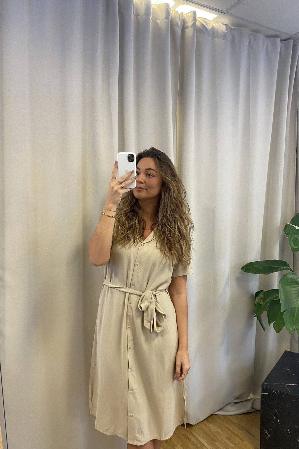 Olivia Kjole - Hvit Pepper