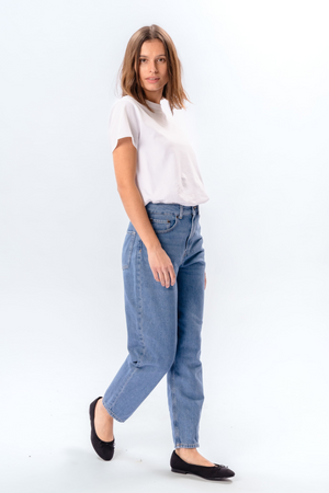 Performance Mom Jeans - Light Blue Denim