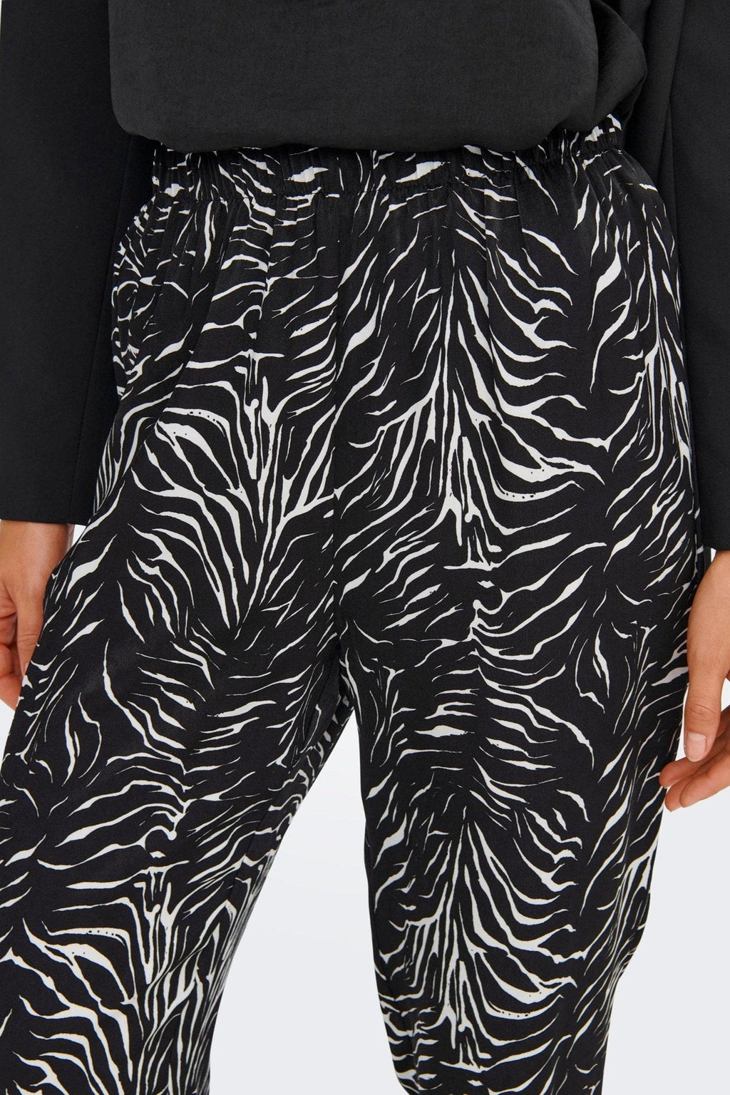 Mille Bukser - Svart m. Hvite Striper