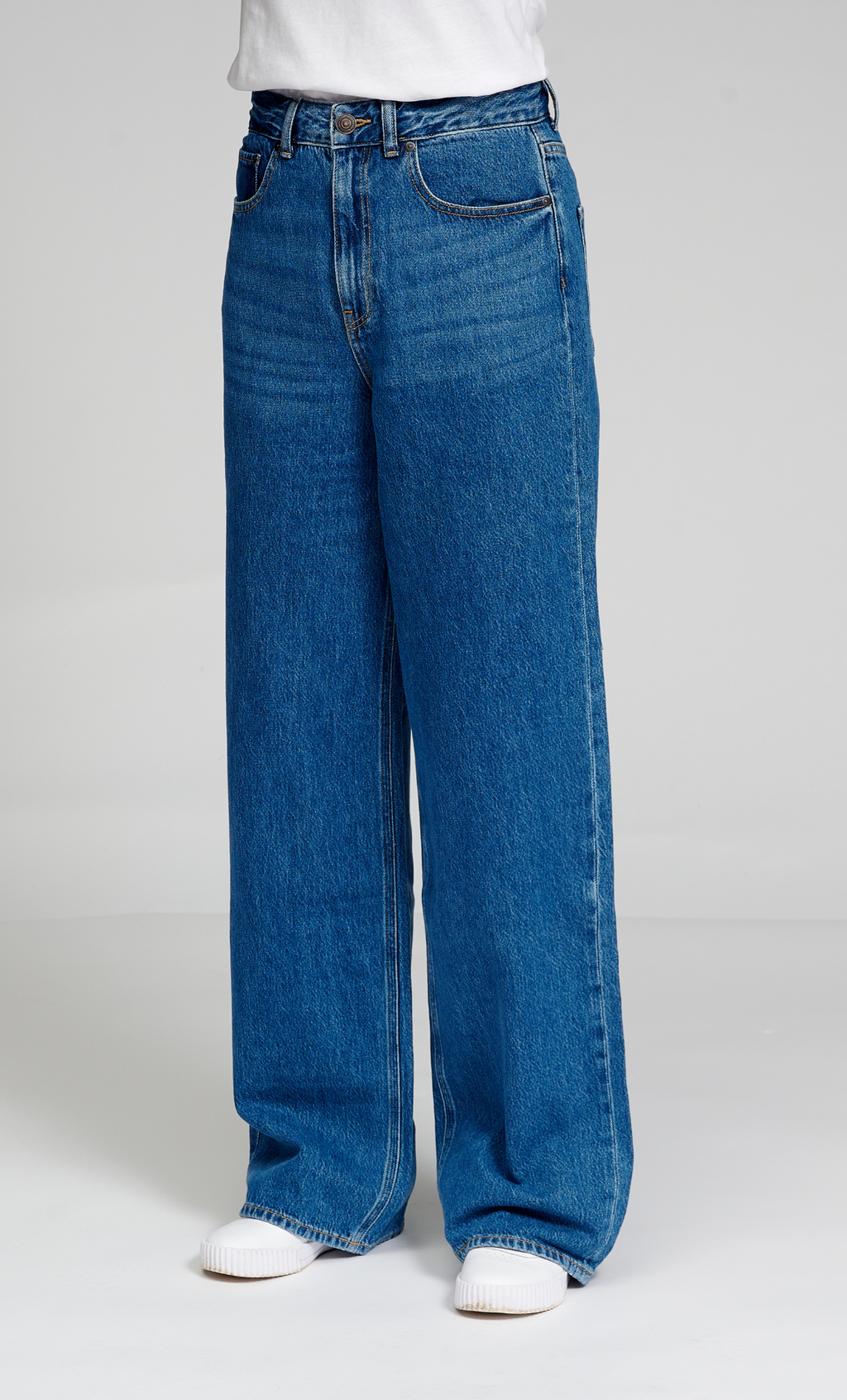 Performance Wide Jeans - Medium Blue Denim