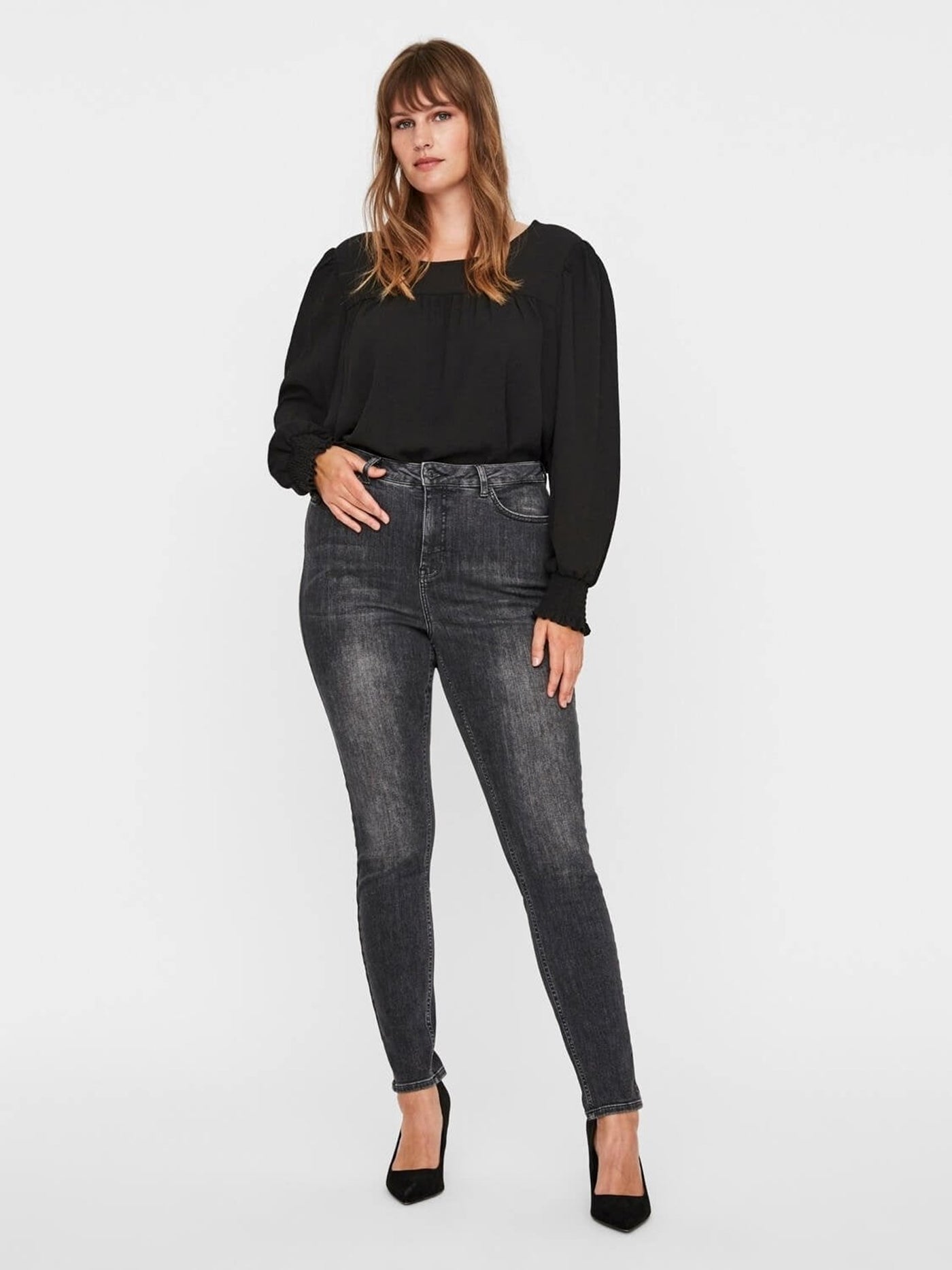 Lora Jeans high waisted (Curve) - Svart-grå denim - Vero Moda Curve