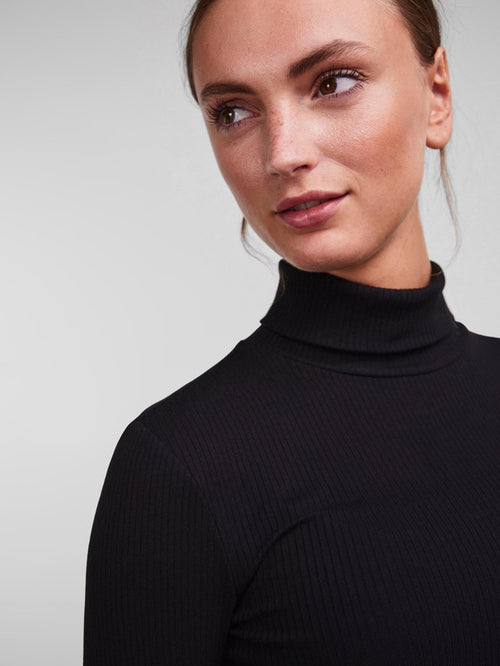 Kitte Rollneck Top - Svart - PIECES